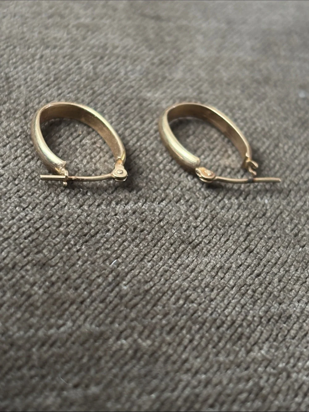14K 585 YG Oval Hoop Earrings Real Yellow Gold Fine Jewelry